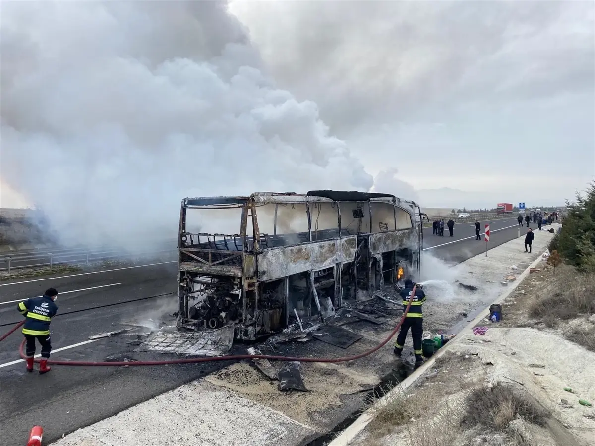 Eskişehir\'de Otobüs Yangını