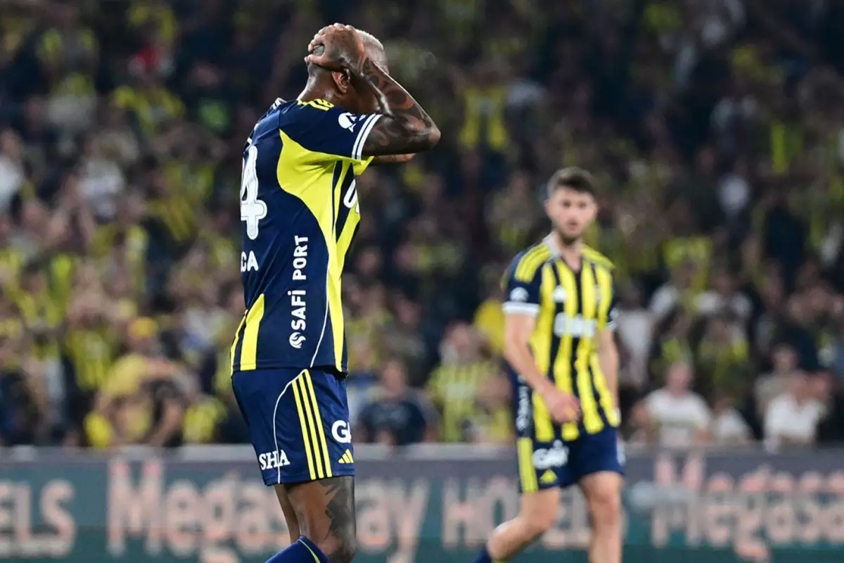 Fenerbahçe\'ye Anderson Talisca\'dan kötü haber
