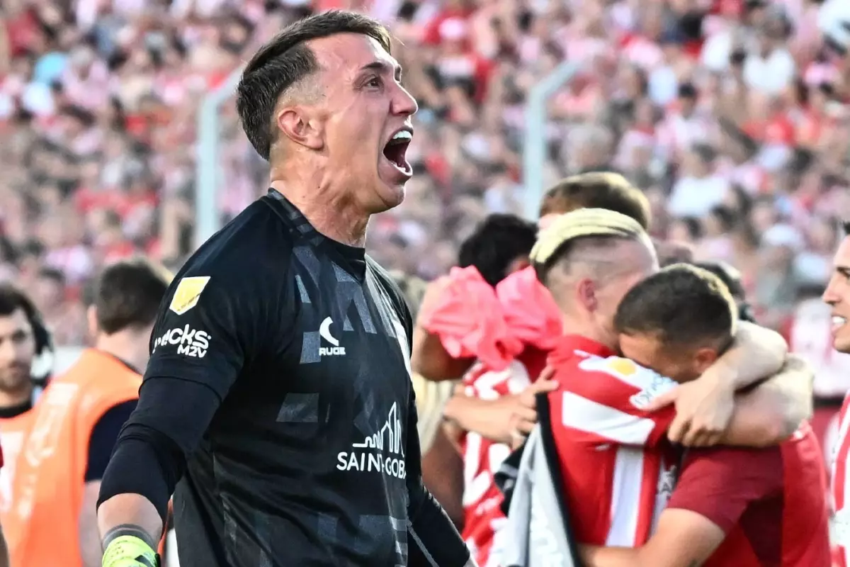 Fernando Muslera Arjantin\'de tarih yazıyor! Bir haftada ikinci şampiyonluk