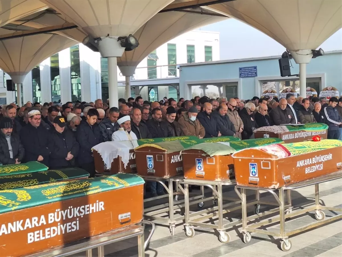 Siirt\'te Cinayet: Komşu Çift Tutuklandı