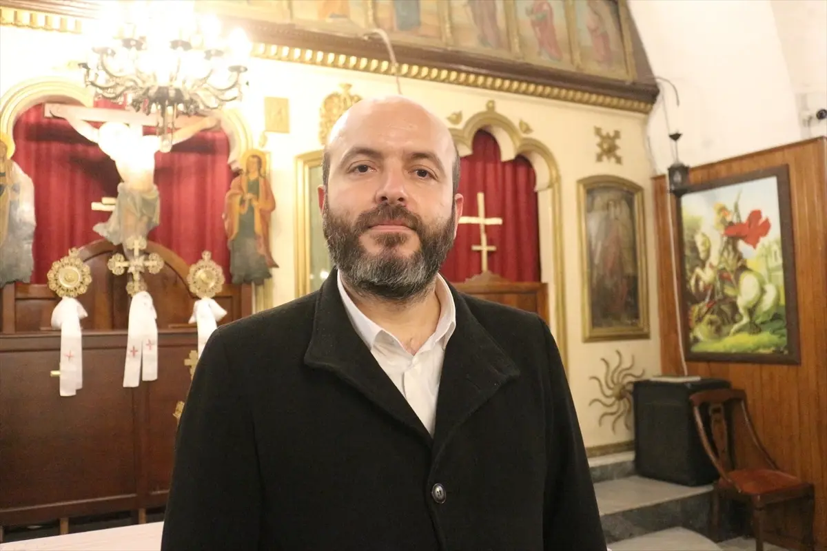 İskenderun\'da Noel Hediyesi Dağıtımı