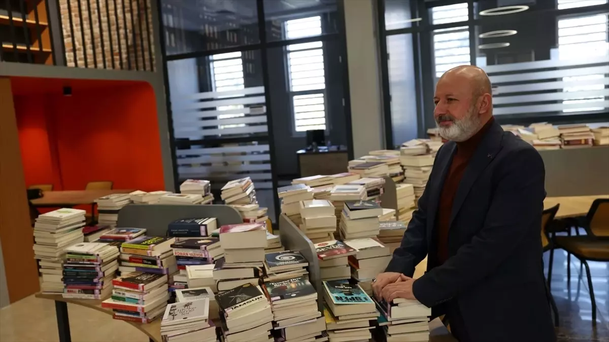 Sinan Kütüphanesi Açıldı