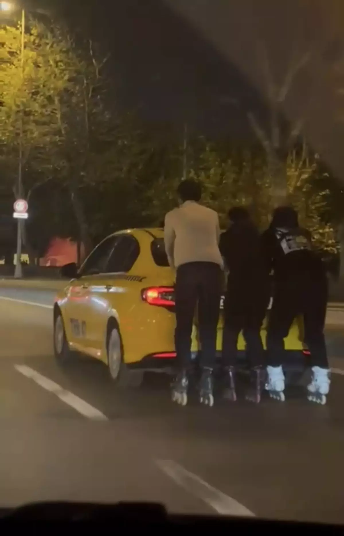 Maltepe\'de Tehlikeli Patenli Yolculuk