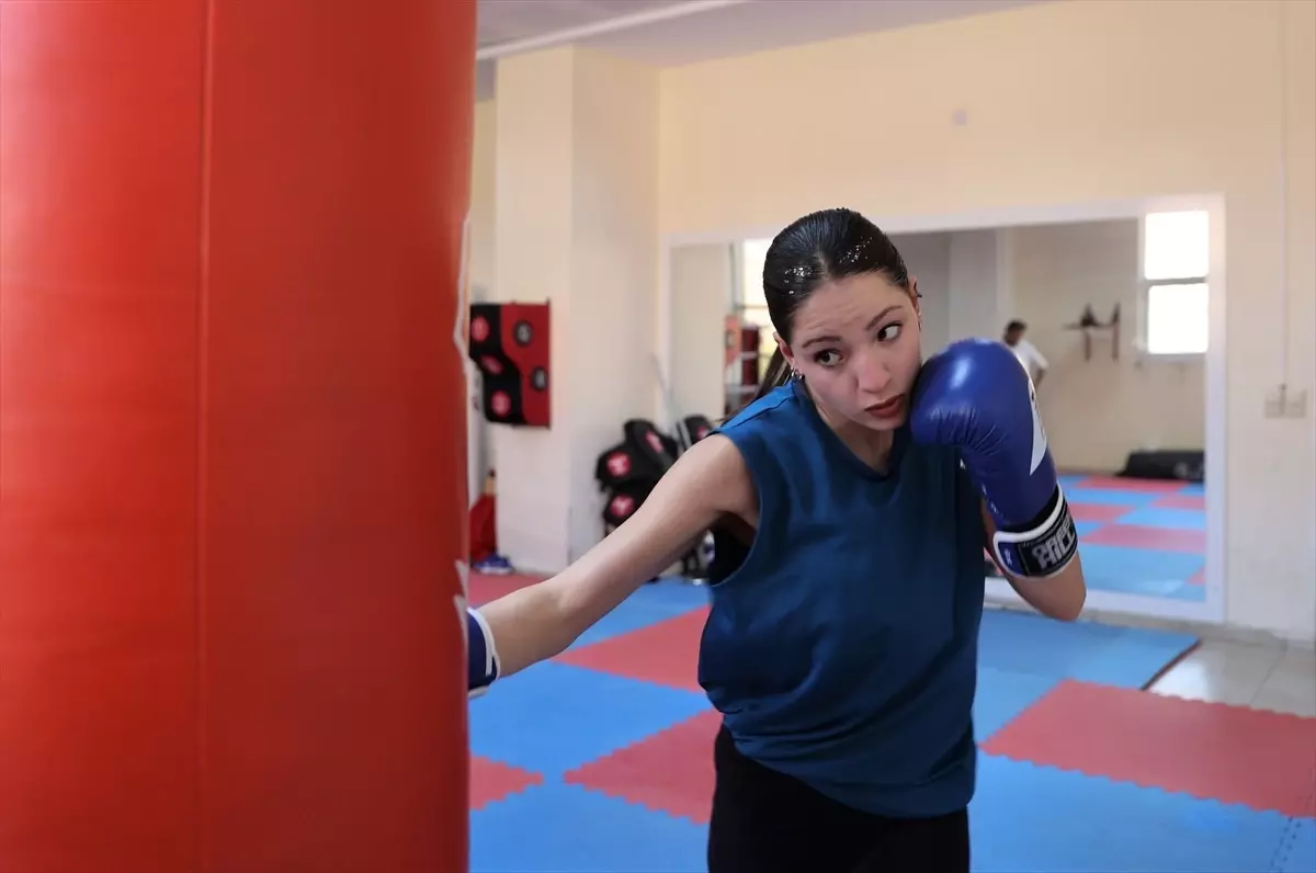 Şampiyon Boksumuz Sezen Sude