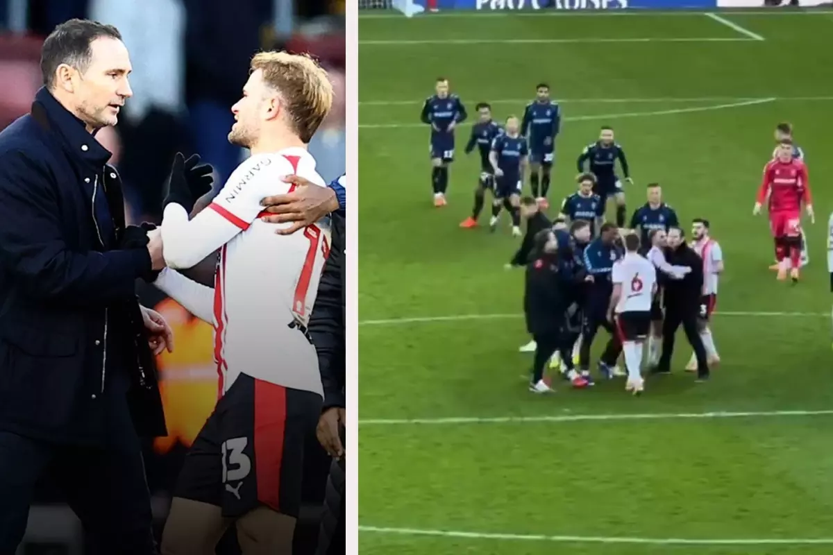 Rakip takım oyuncuları, ünlü teknik adamı saha içinde kovaladı