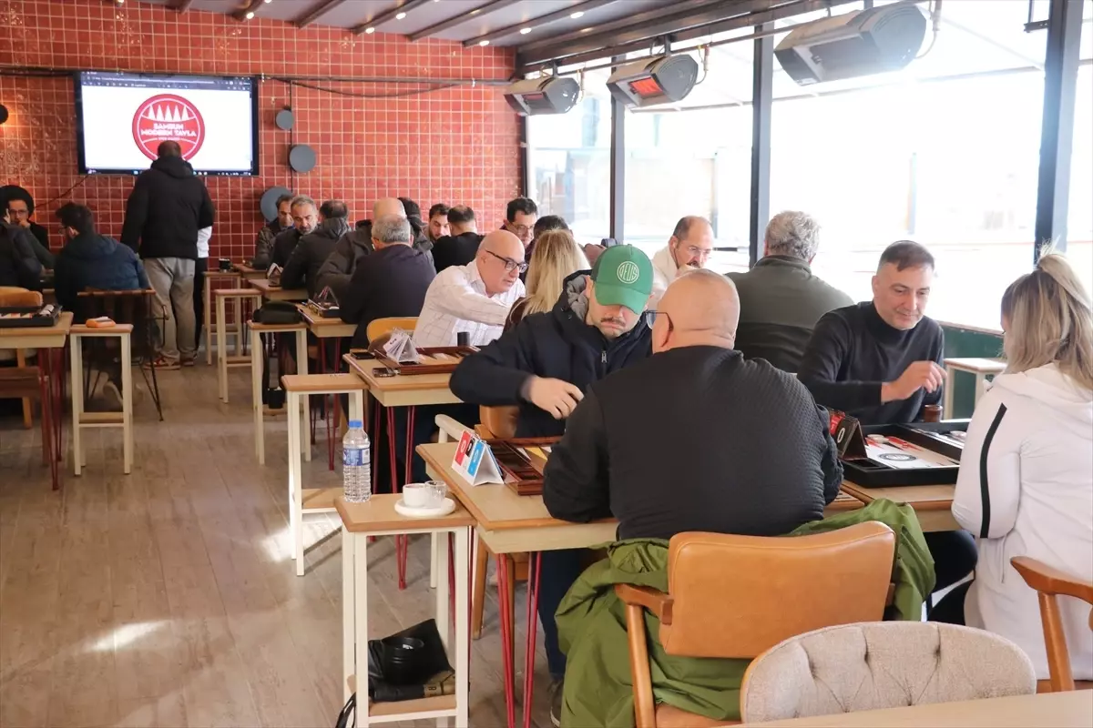 Samsun\'da Modern Tavla Şampiyonası Sürüyor