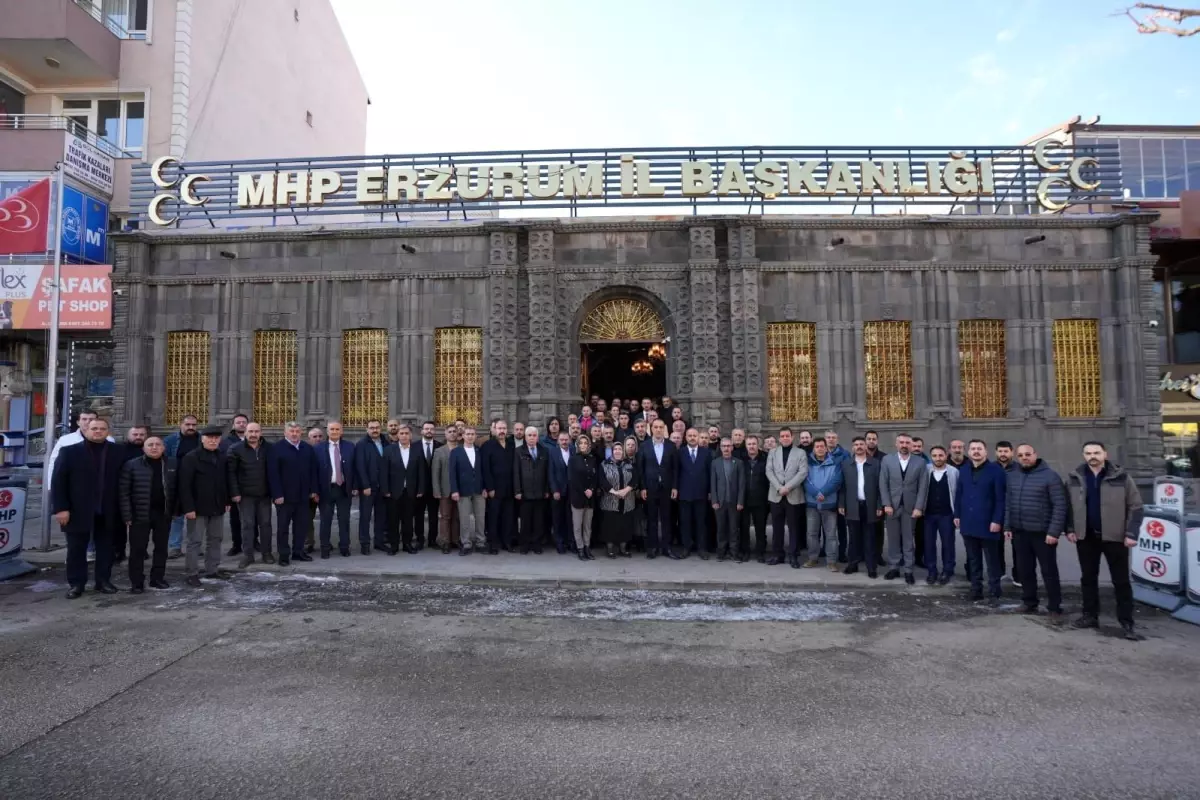 MHP Erzurum\'da Sendikalarla Kahvaltı Düzenledi