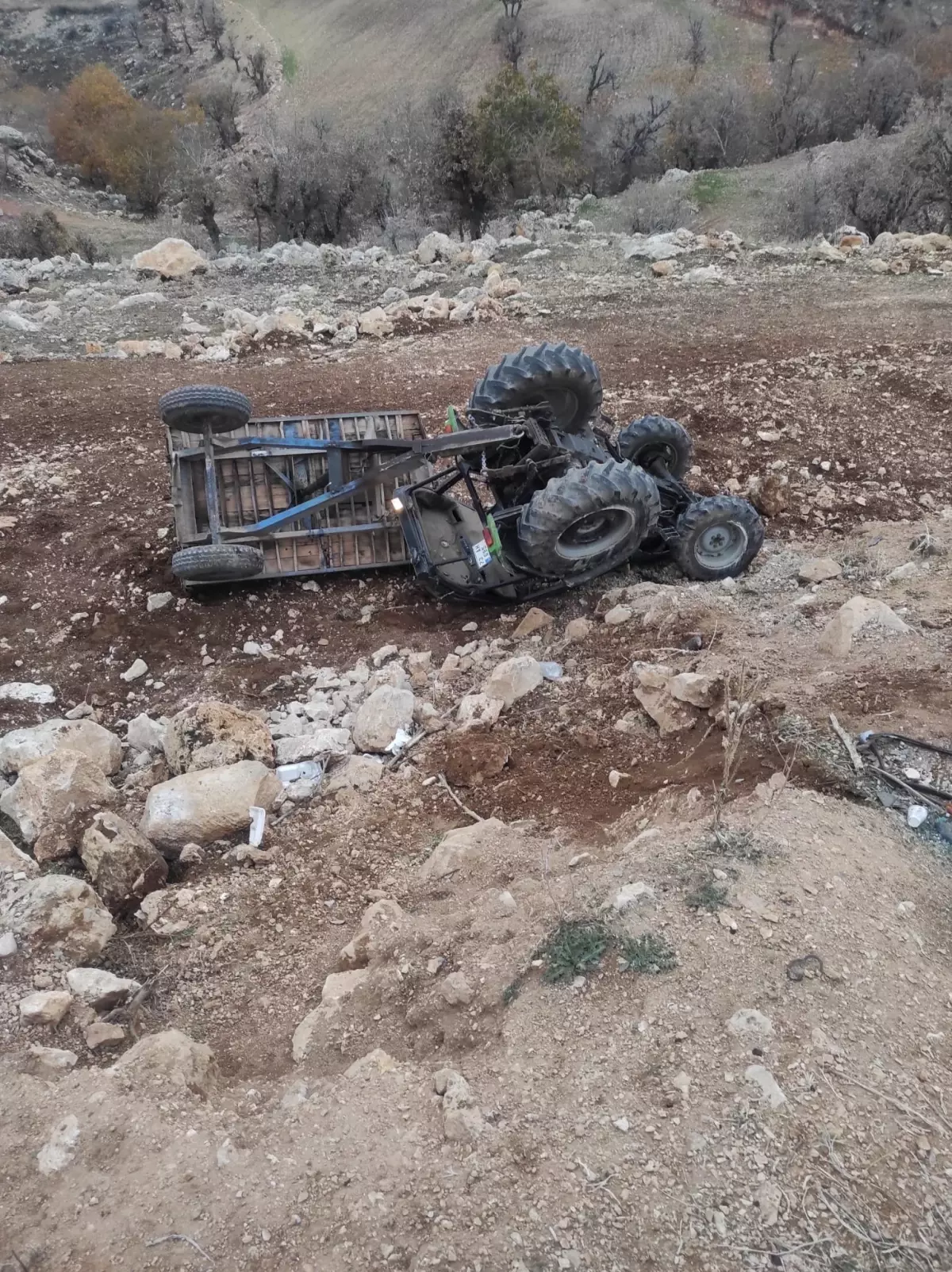 Şırnak\'ta Traktör Devrildi: 12 Yaralı