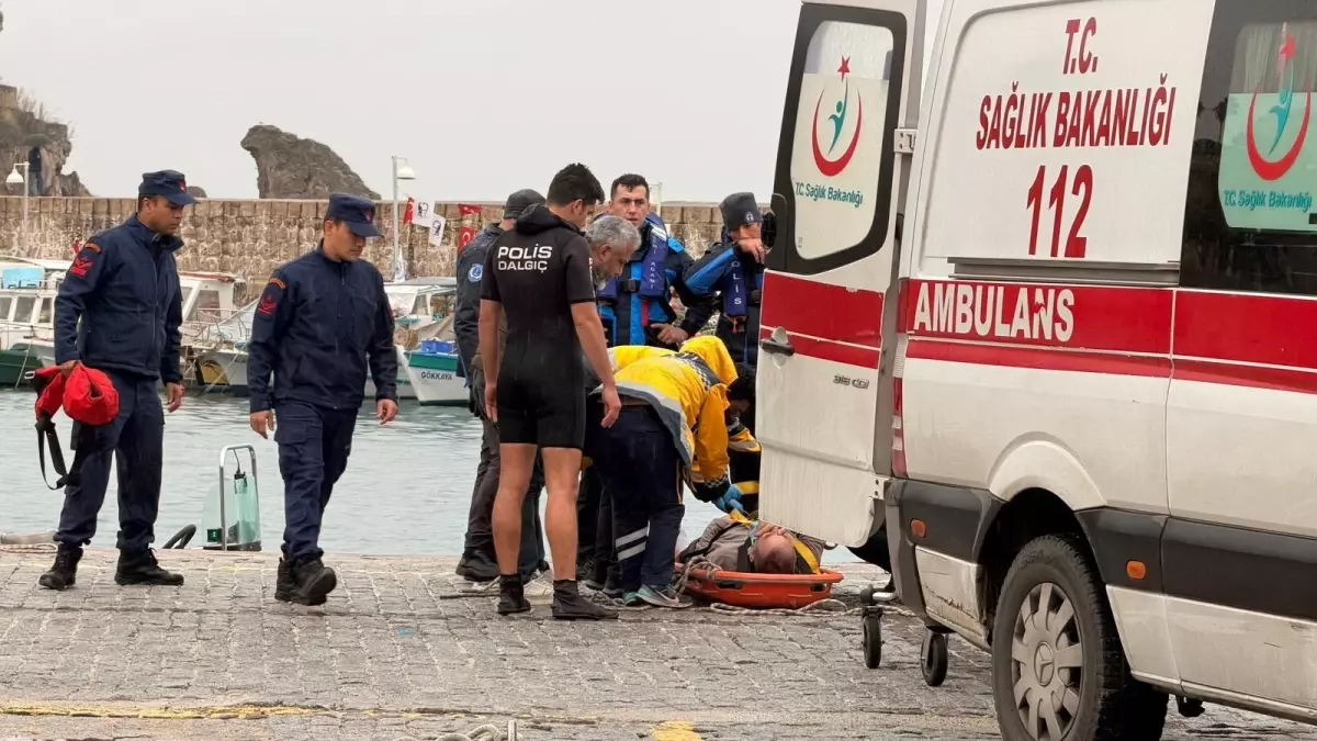 Falezlerden Düşen Balıkçı Yaralandı