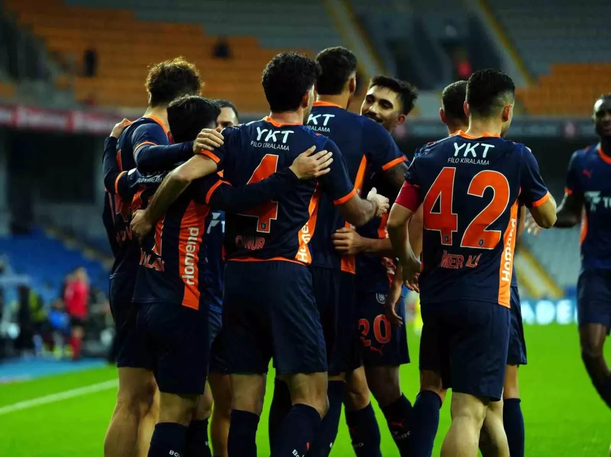 Başakşehir, Gaziantep FK\'yi 5-1 Yenerek Sezonun En Yüksek Gol Sayısına Ulaştı