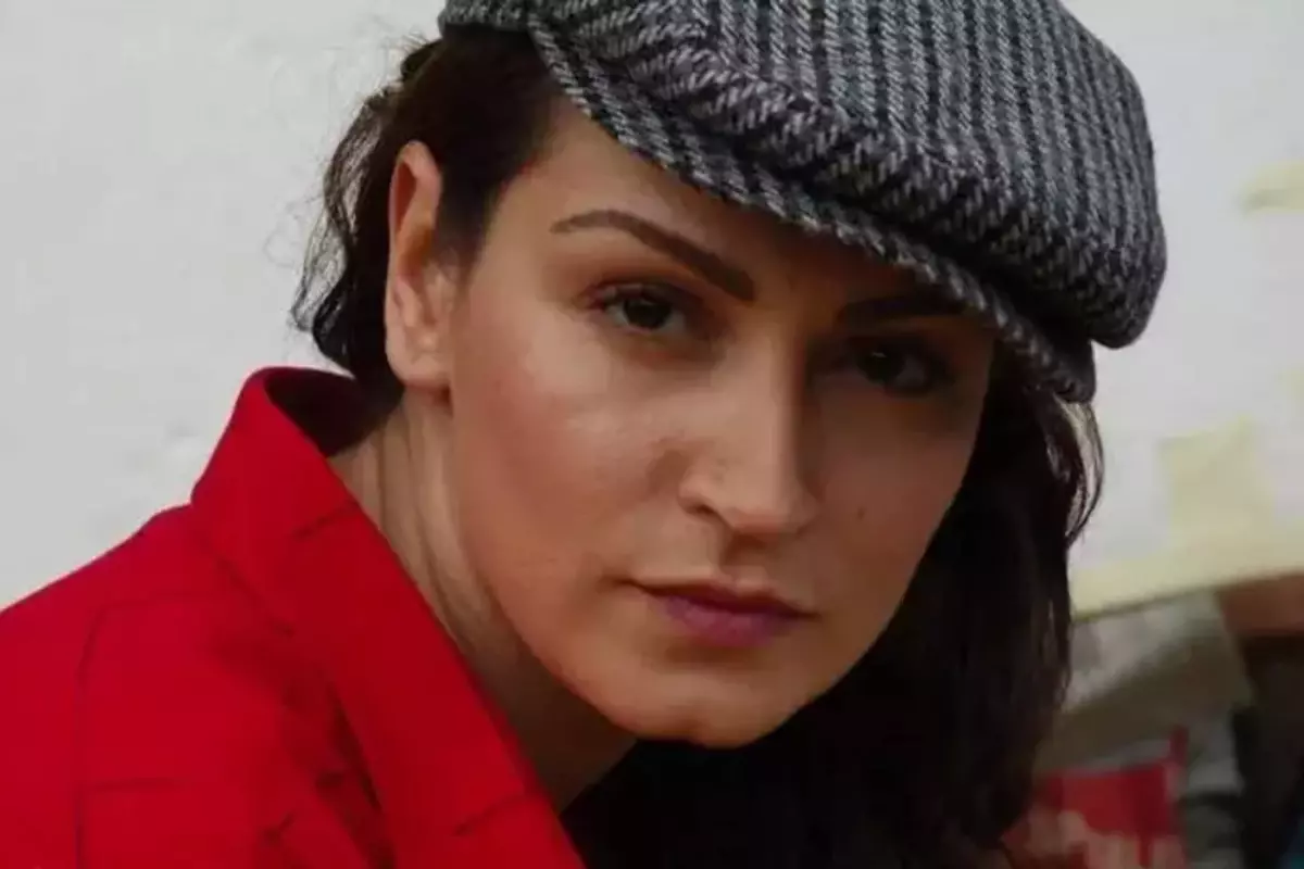 Ekranlardan uzak kalmıştı… Ayça İnci\'nin cesur tarzı bakana bir daha baktırdı