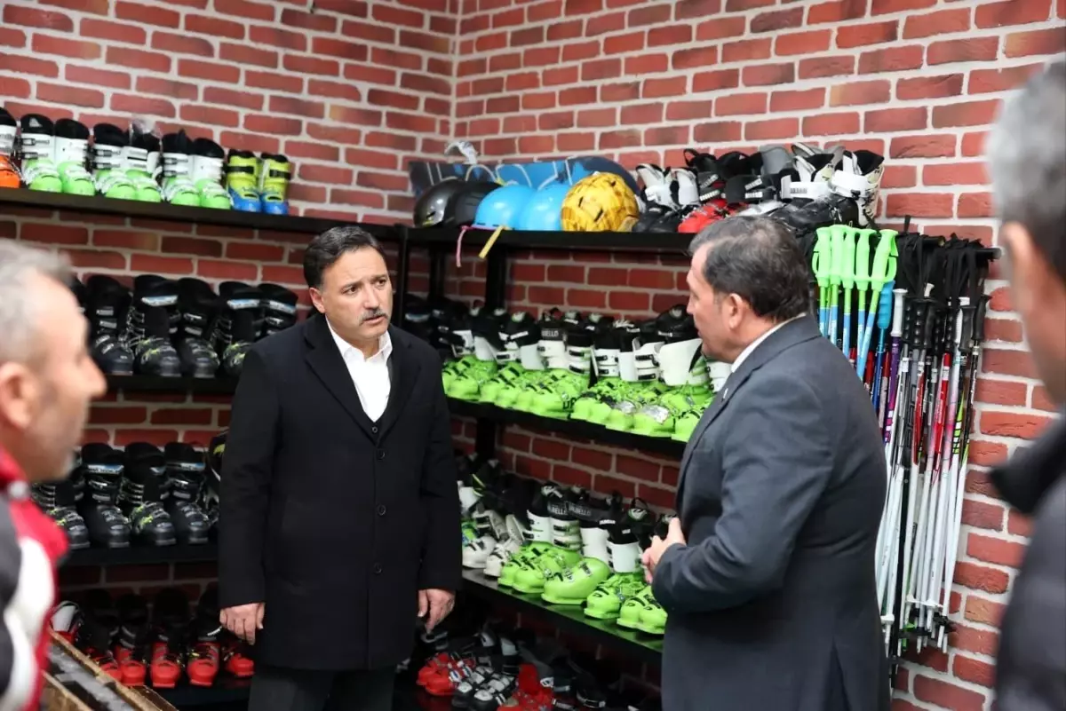 Kayak Okulu Erciyes\'te Faaliyete Geçti