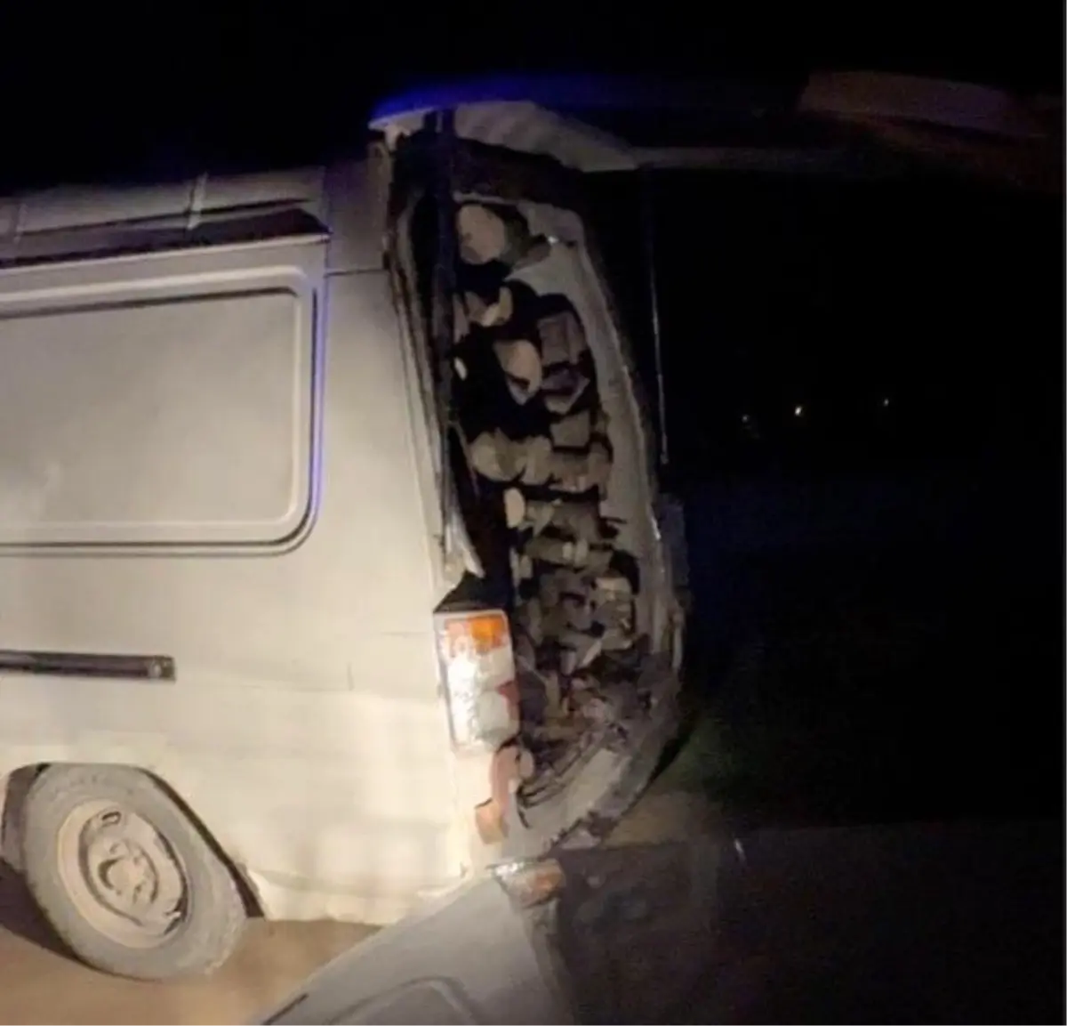 Odun Hırsızları Suçüstü Yakalandı