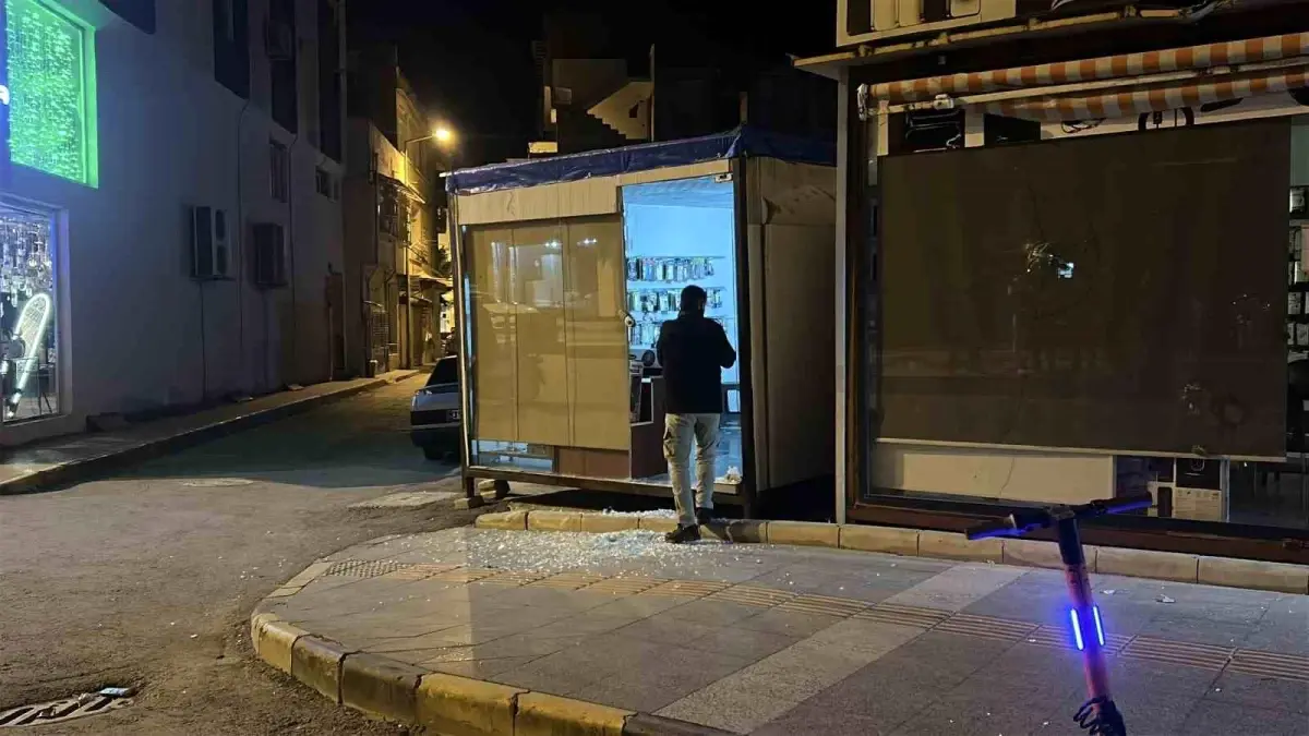 Hatay\'da Araç ve İş Yerlerine Saldırı