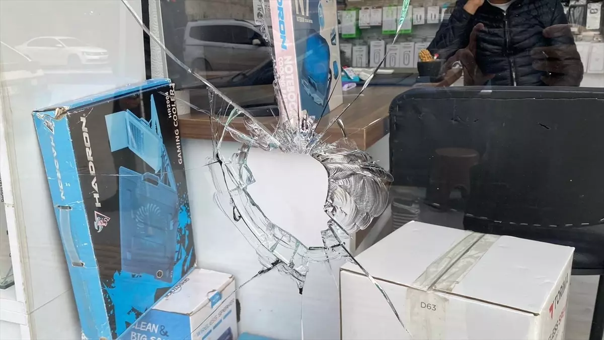 İskenderun\'da Taşlı Saldırı: Şüpheli Gözaltında