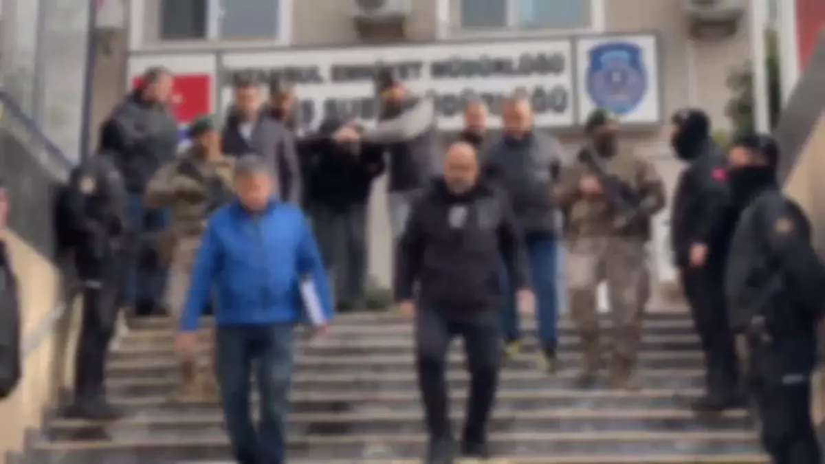 İstanbul\'da İki Cinayet: 15 Şüpheli Yakalandı