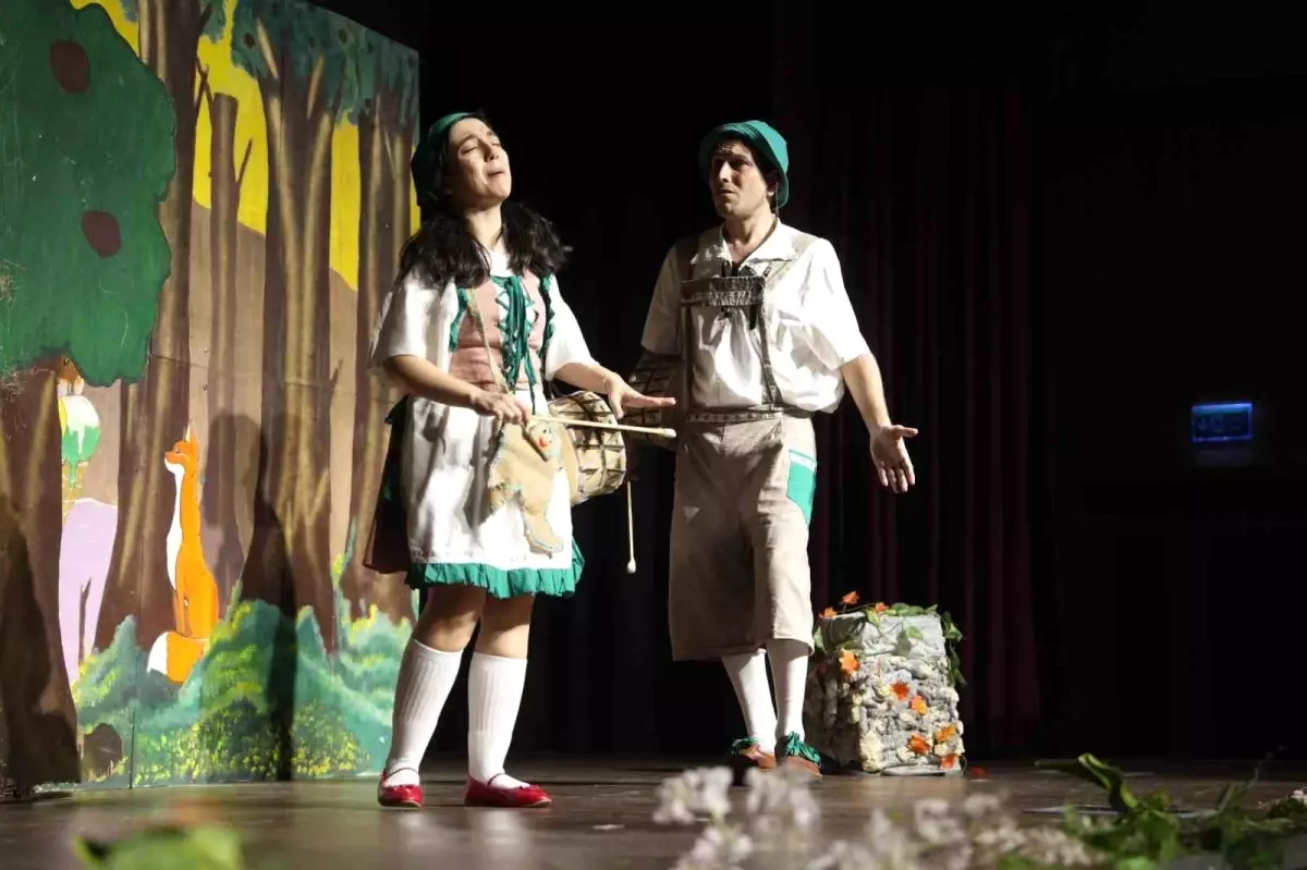 Kartal Belediyesi\'nden çocuklara özel yeni yıl şöleni