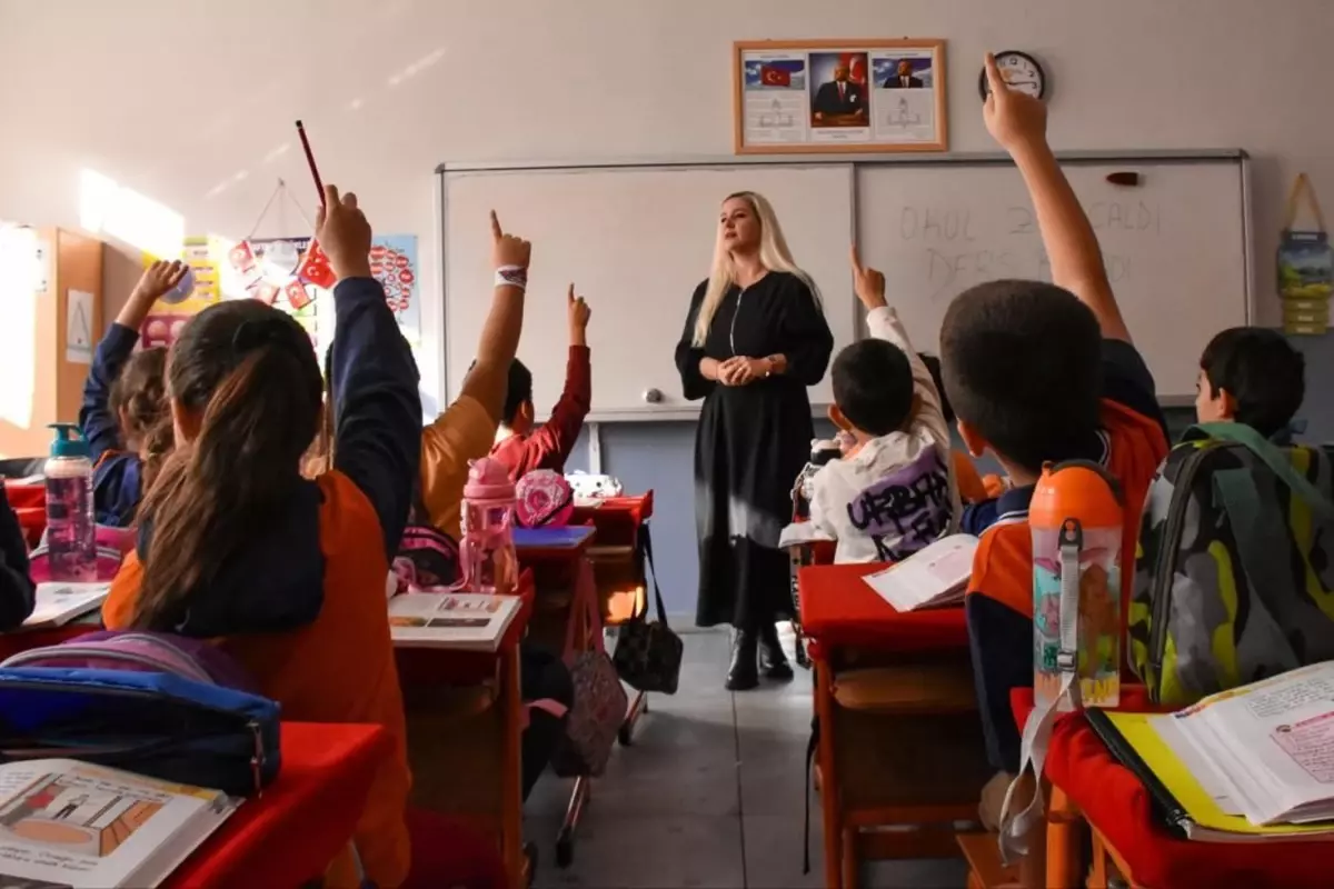 MEB\'den "612 bin çocuk okula hiç gitmiyor" iddiasına yanıt: Hatalı hesaplama