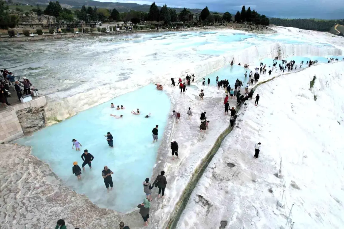 Yılbaşı Tatilinde Pamukkale\'ye Yoğun İlgi