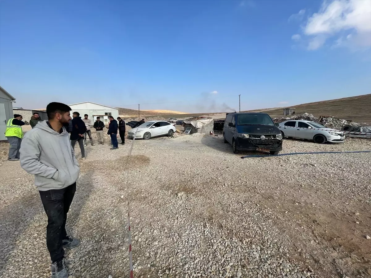 Şanlıurfa\'da İnşaat Şantiyesinde Yangın