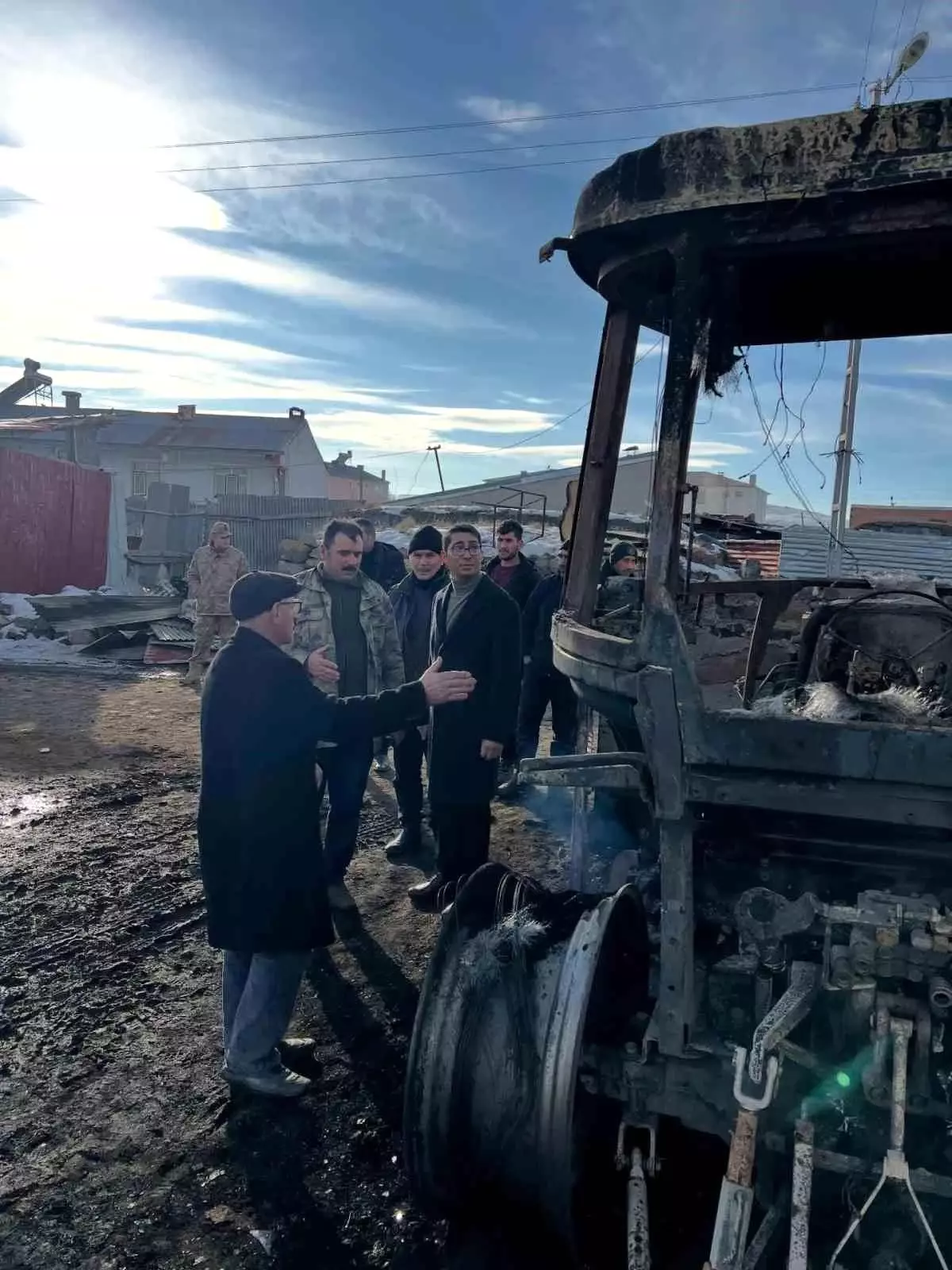 Ardahan\'da Yangın: Ambar ve Eşya Yandı