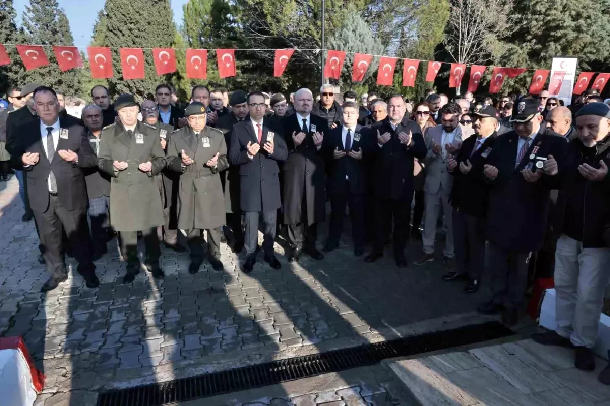 Başkan Pehlivan: "Menemen, Şehit Kubilay ve silah arkadaşlarını bağrına bastı"