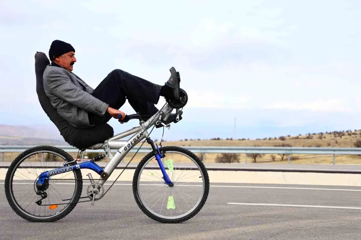 Elazığ\'da Şaşırtan Yüksek Bisikletler