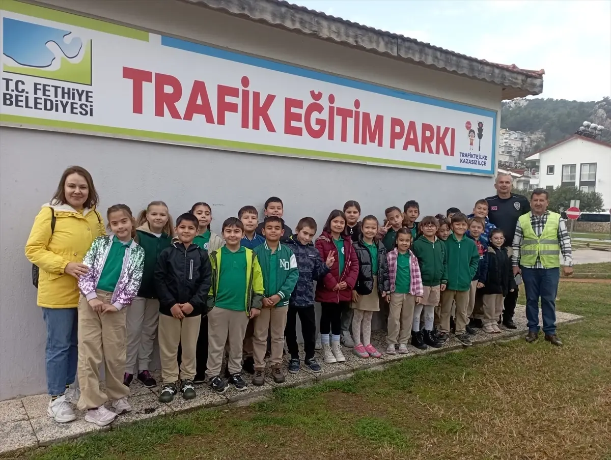 Fethiye\'de Uygulamalı Trafik Eğitimi