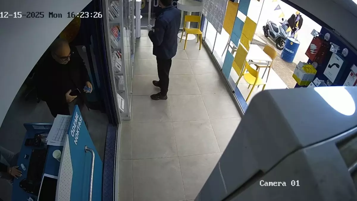 Kırıkhan\'da Cep Telefonu Hırsızlığı