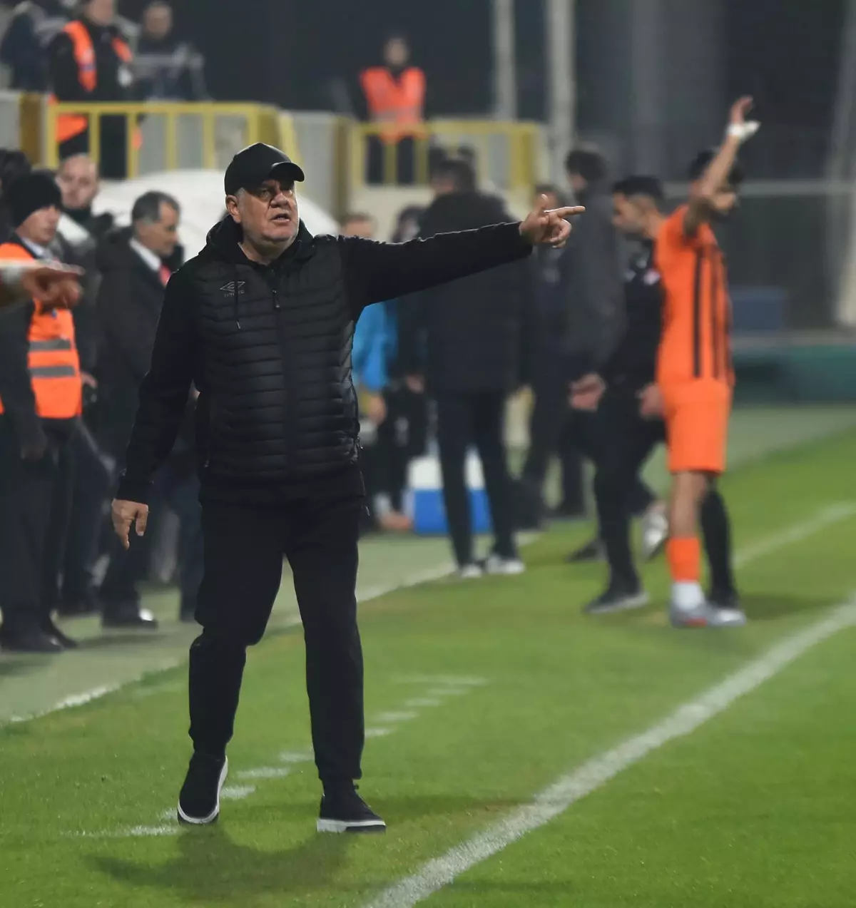 Eriş\'ten İzmir Çoruhlu FK\'ya Moral Mesajı