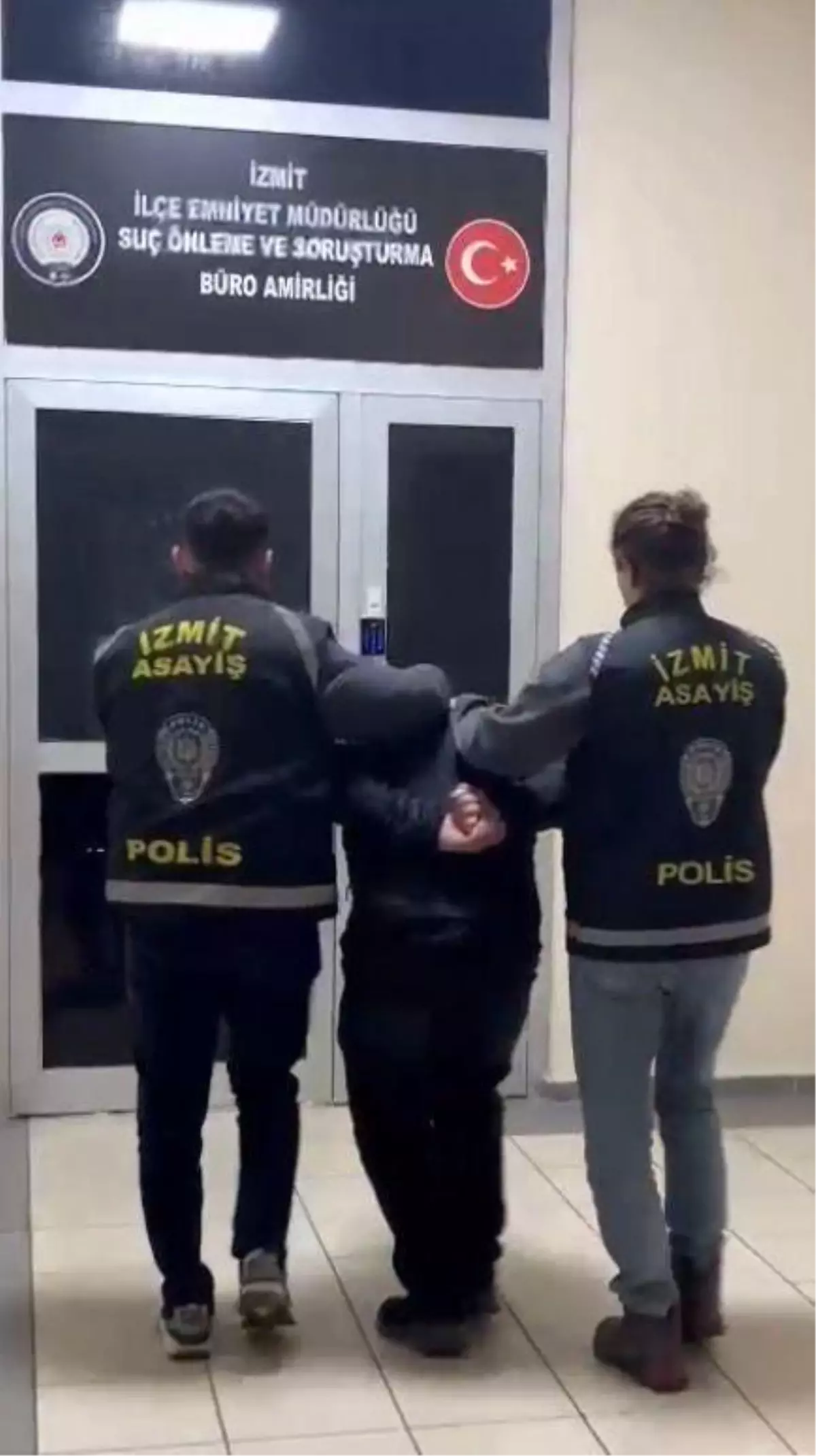 İzmit\'te DMD Hastası Çocuğun Yardım Standı Soyuldu