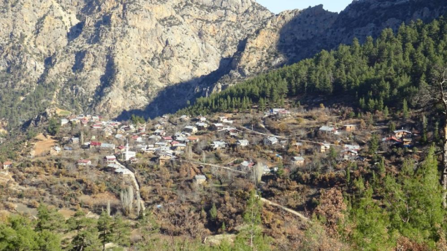 Kutupları aratmayan köy! 2 ay boyunca güneşe hasret kalıyorlar