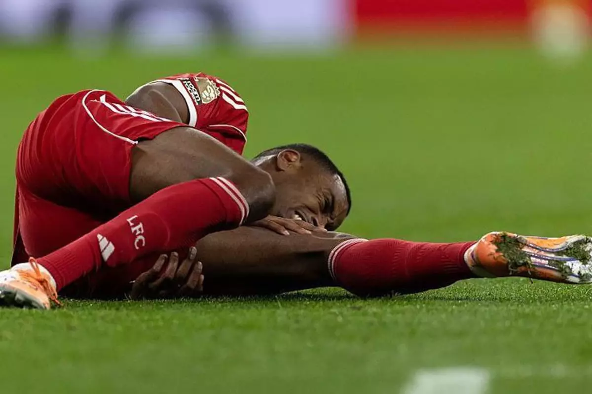 Liverpool\'un yıldızı Alexander Isak\'tan çok kötü haber