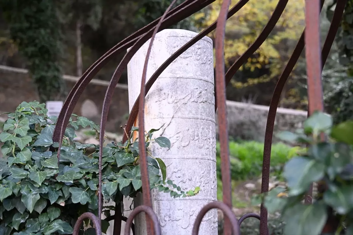 Necip Paşa\'nın Kabrine Ulaşıldı