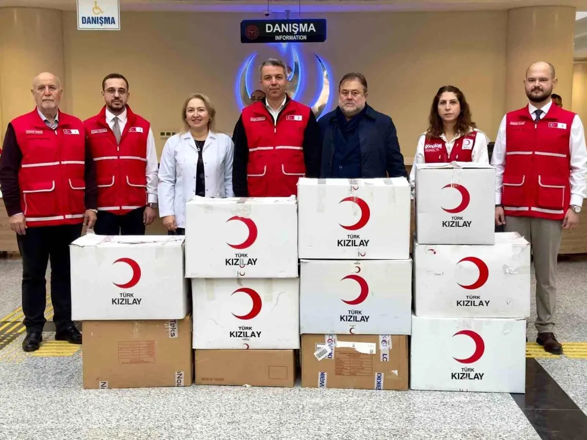 Türk Kızılay\'dan Hastalara Destek