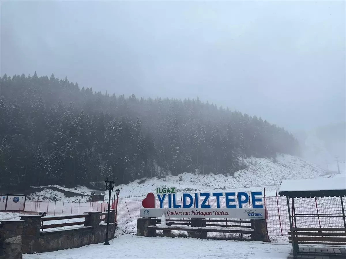 Yıldıztepe Kayak Merkezi\'nde Kar Yağışı