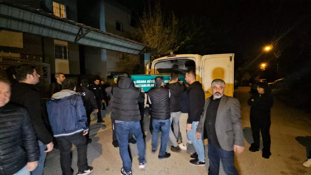 Adana\'da Aile Felaketi: Baba İki Çocuğunu Vurdu, İntihar Etti