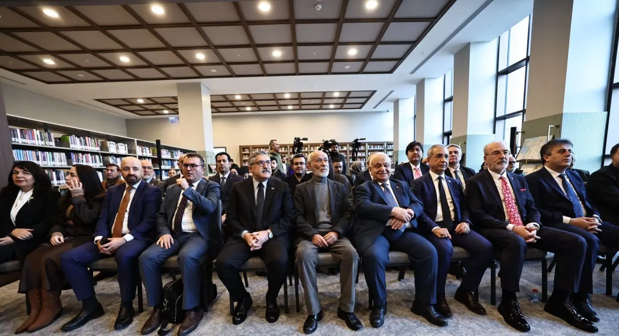 AK Parti, İstiklal Marşı Şairi Mehmet Akif Ersoy\'u Vefatının 89. Yılında Andı