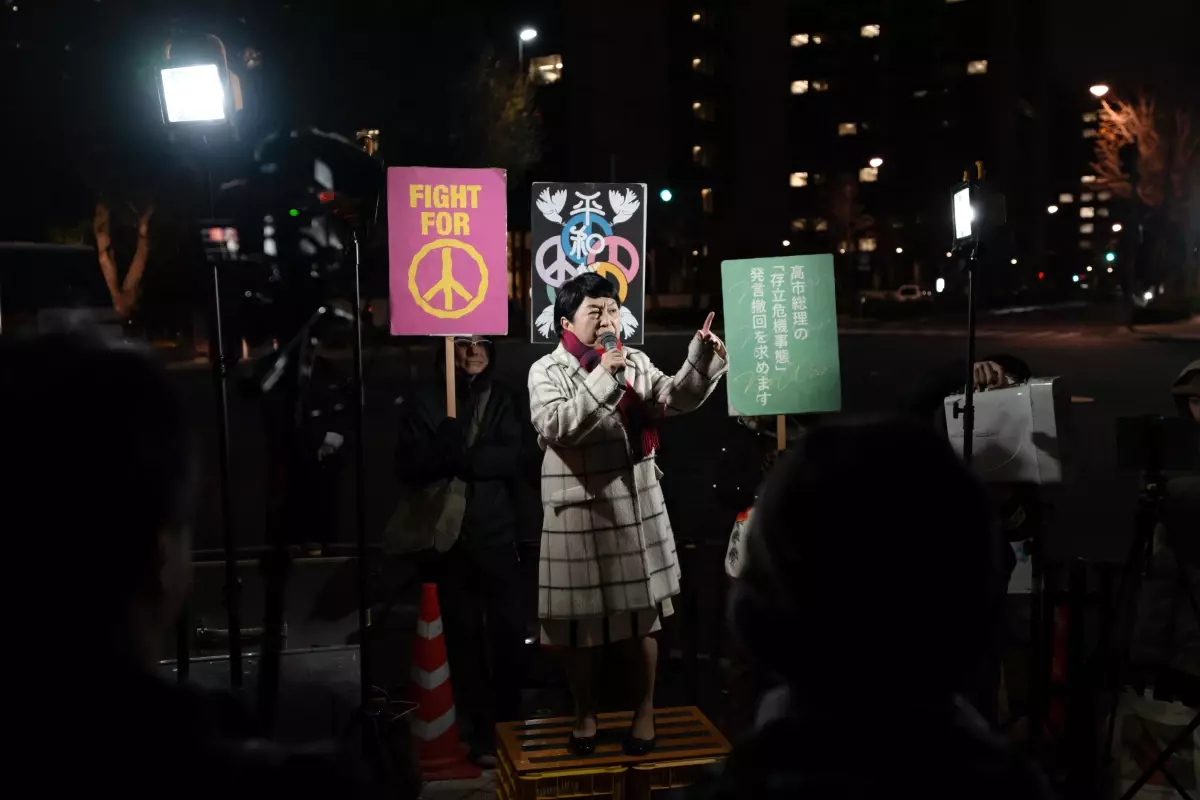 Tokyo\'da Protesto: Başbakan\'ın Açıklamalarına Tepki