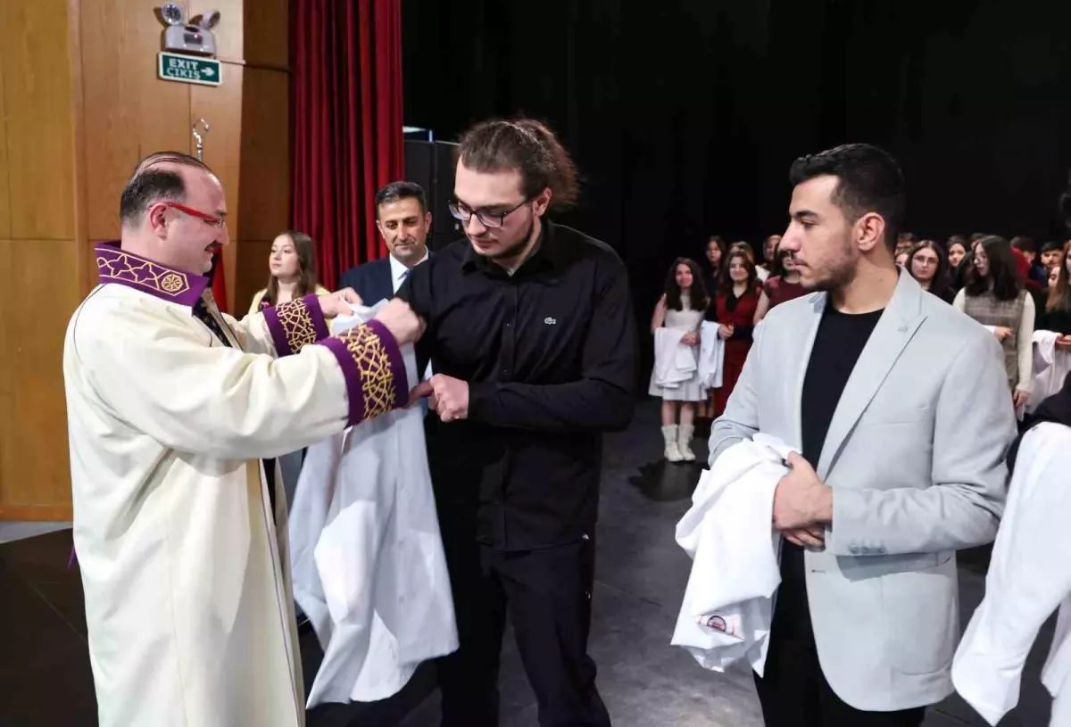 Atatürk Üniversitesinde Beyaz Önlük Töreni