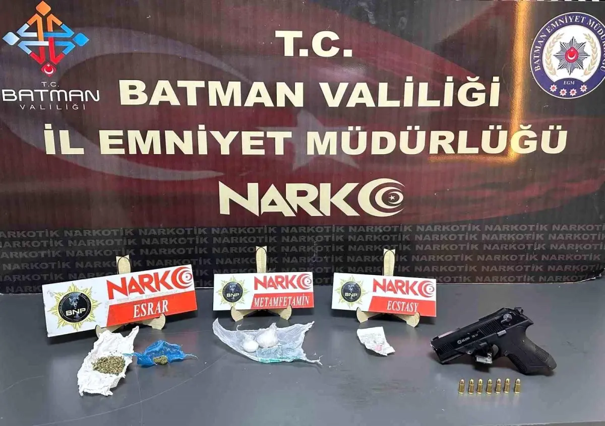 Batman\'da Uyuşturucu ve Silah Ele Geçirildi