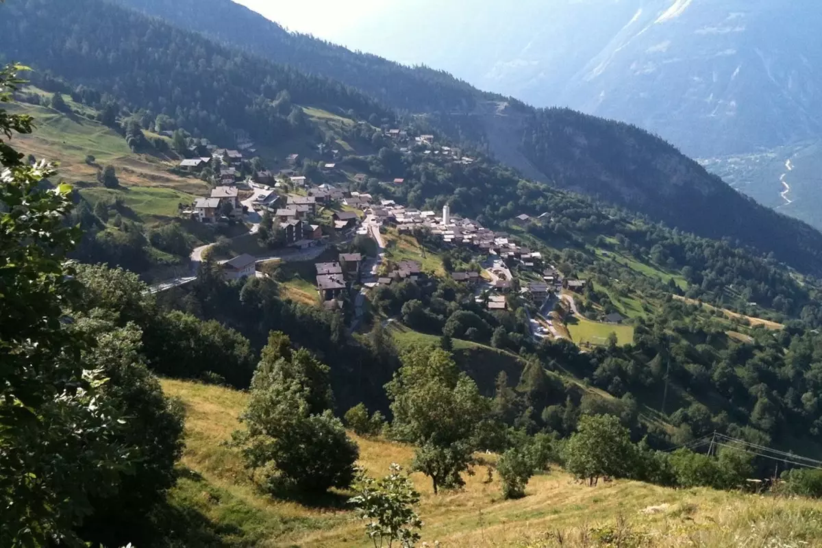 Bu köye taşınanlara 1 milyon lira veriyorlar