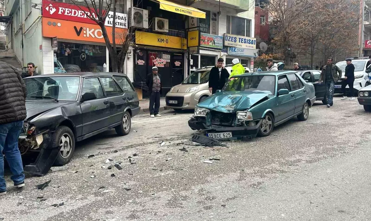 Burdur\'da Trafik Kazası: Bir Yaralı