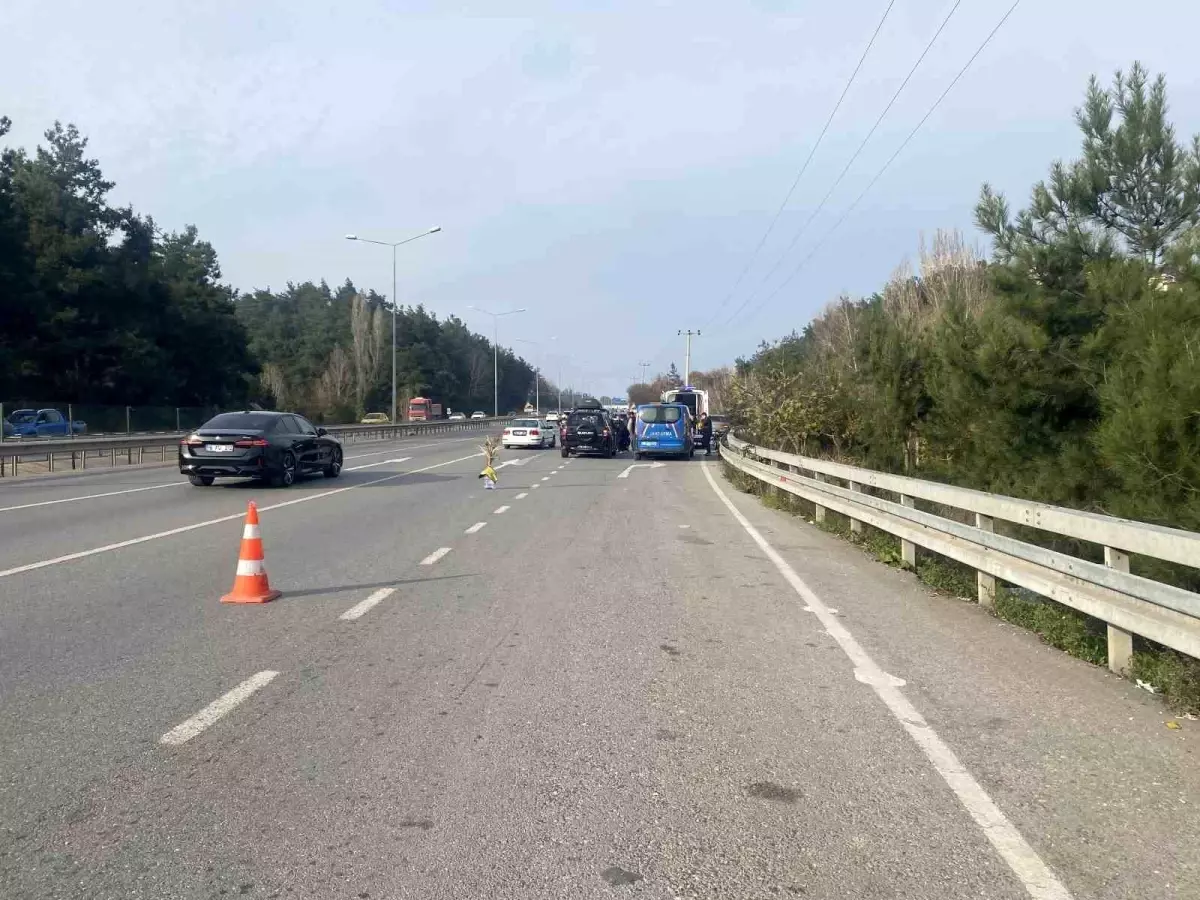 Bursa\'da Otomobil Bisikletliye Çarptı: 1 Yaralı