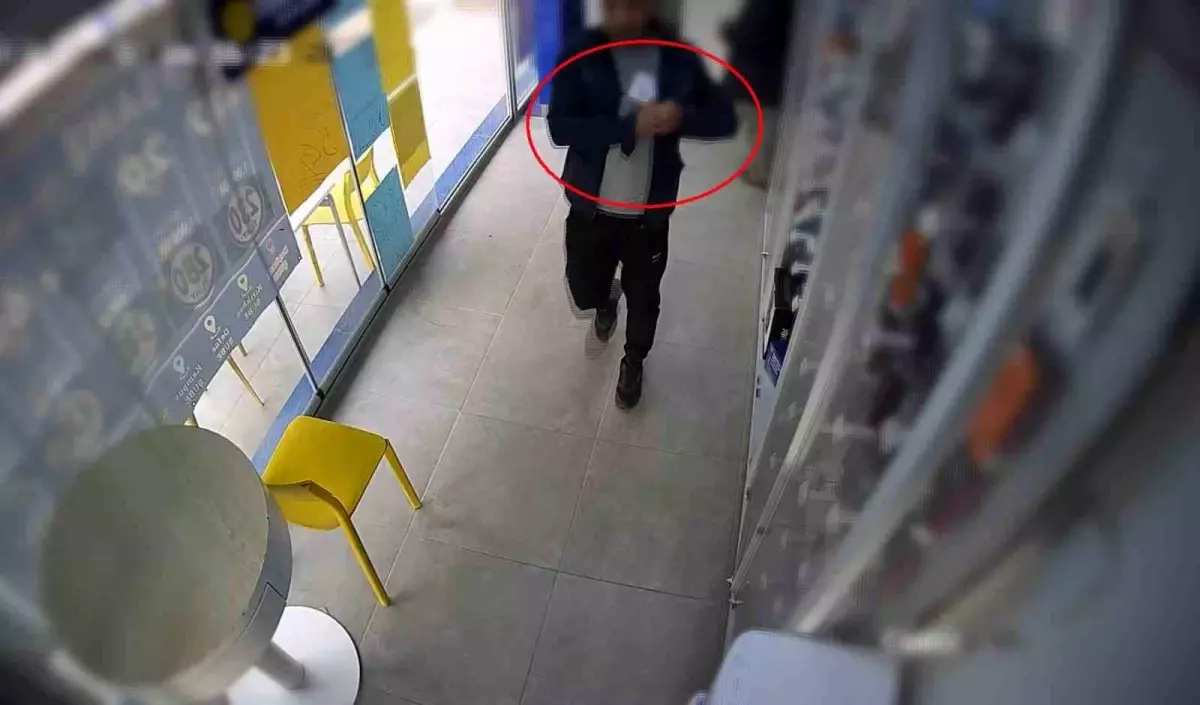 Hatay\'da Hırsızlık Anı Kamerada