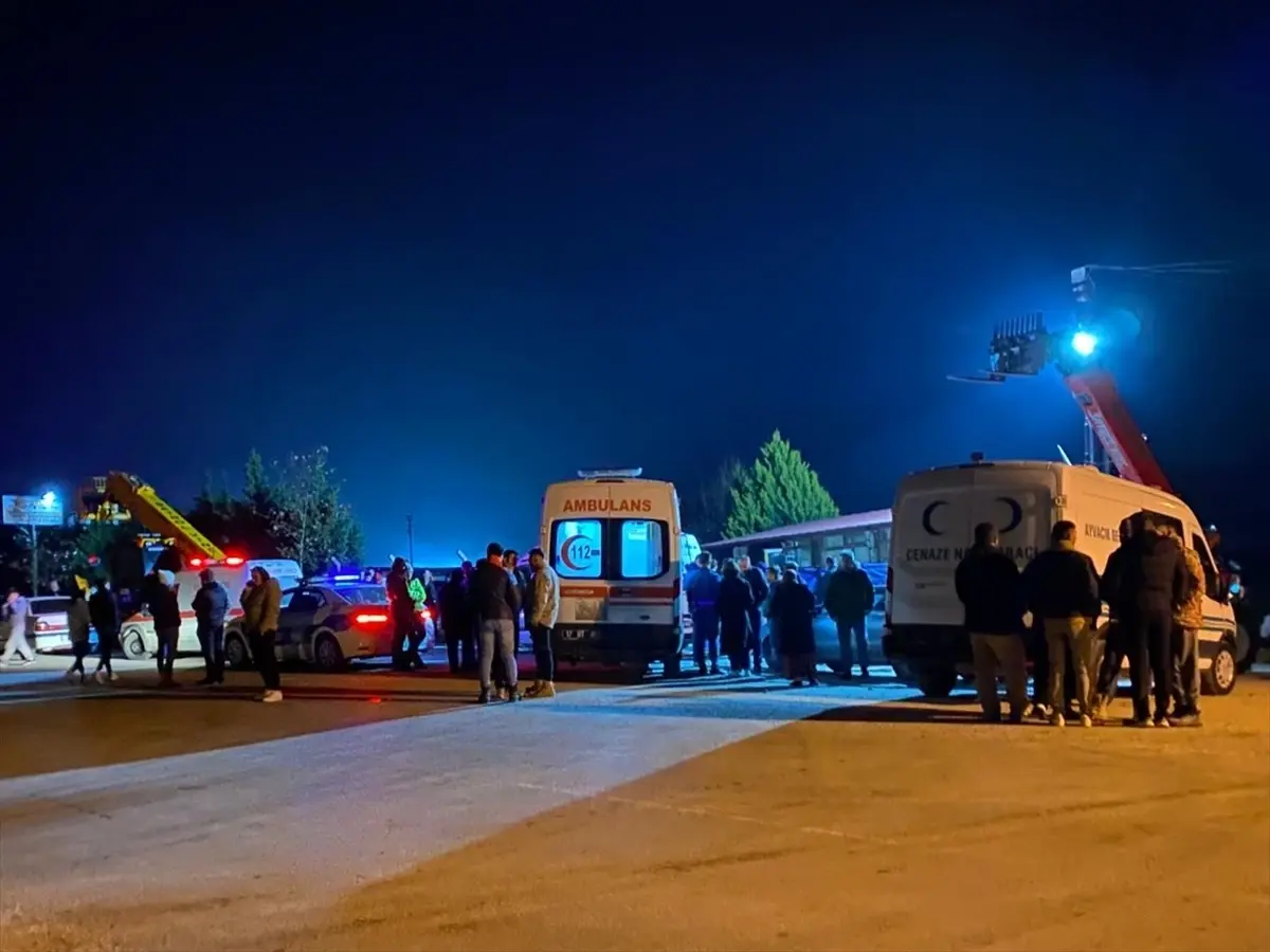 Ayvacık\'ta Boşanmış Çiftin Cinayeti: 3 Zanlı Tutuklandı