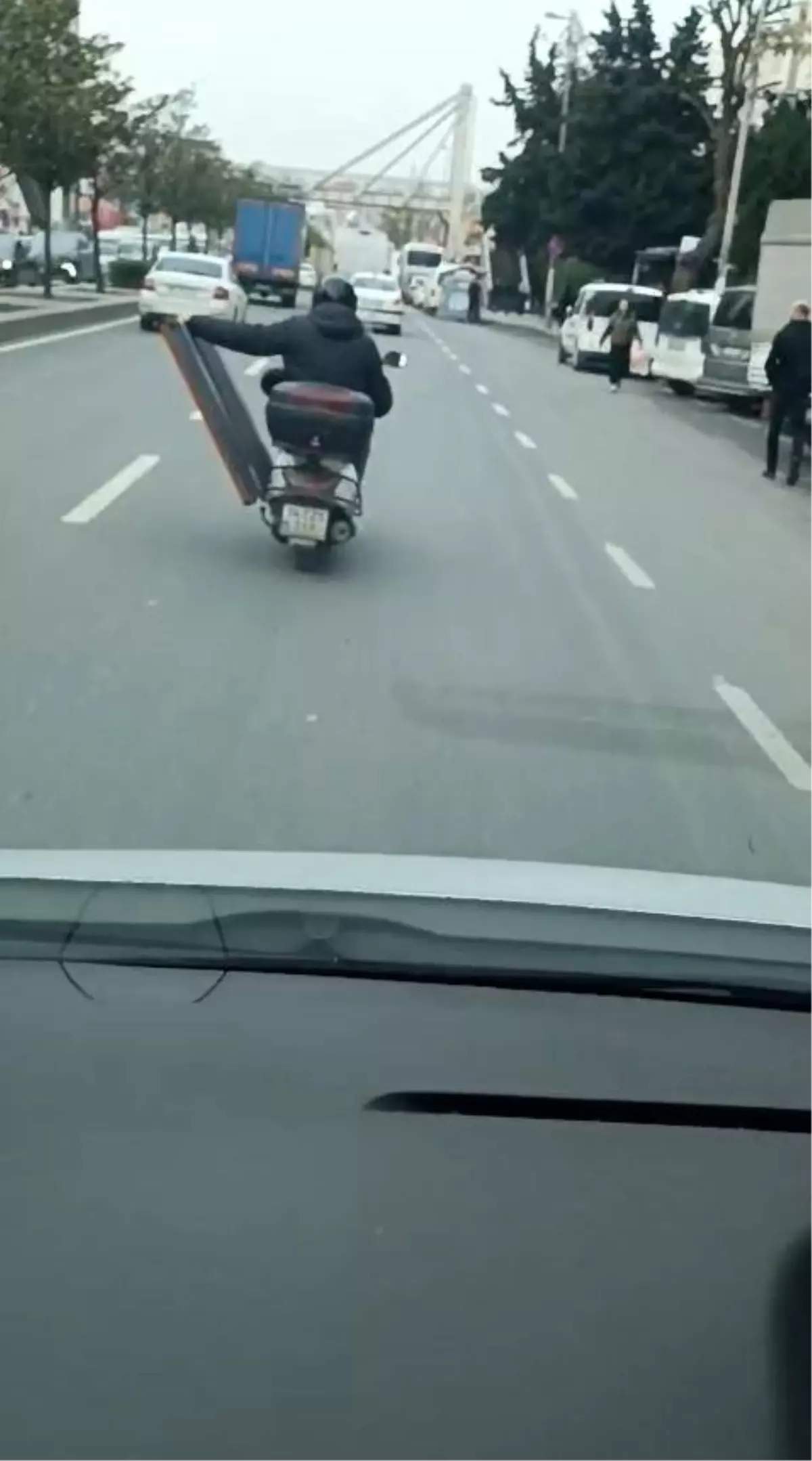 Esenyurt\'ta tehlikeli motosiklet sürüşü