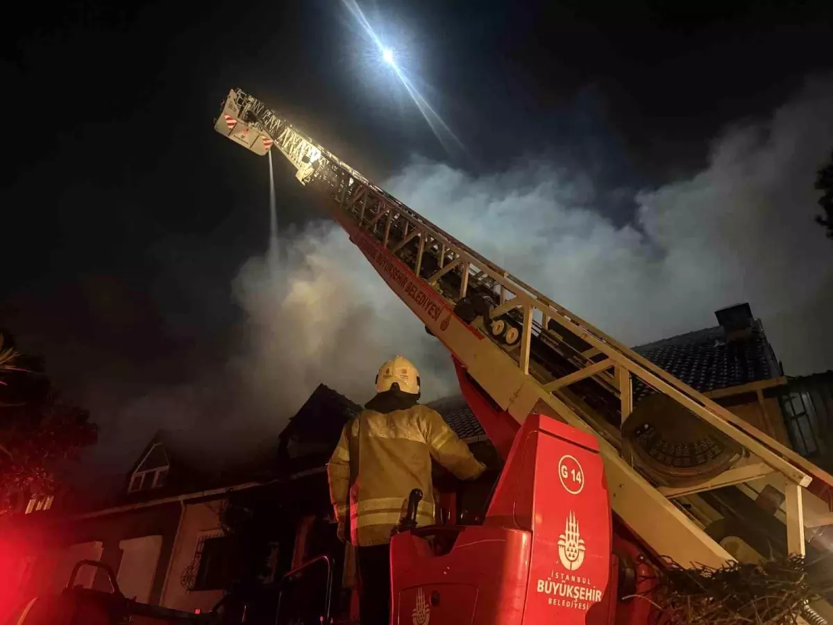 Esenyurt\'ta Villa Yangını