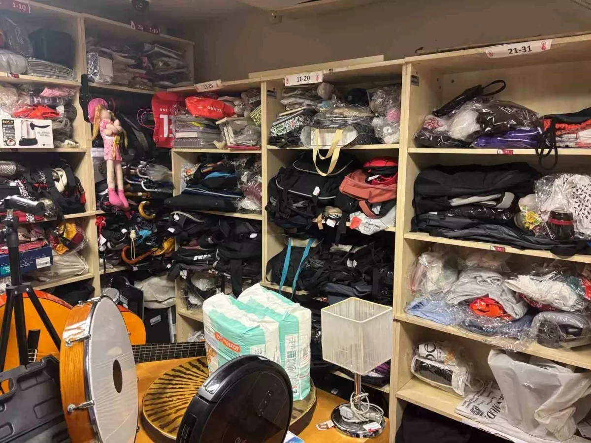 İstanbul\'da toplu taşımada unutulan eşyalar arasında bisiklet, merdiven, ütü bile var