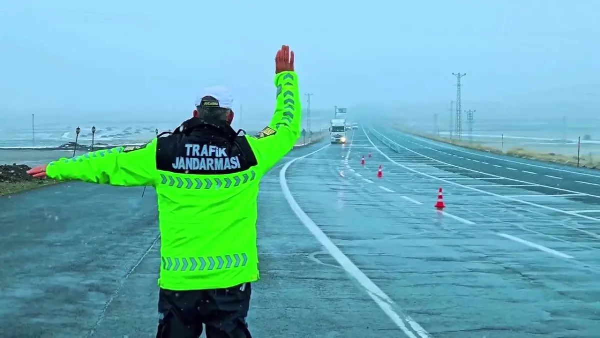 Erzurum\'da Kış Lastiği Denetimi